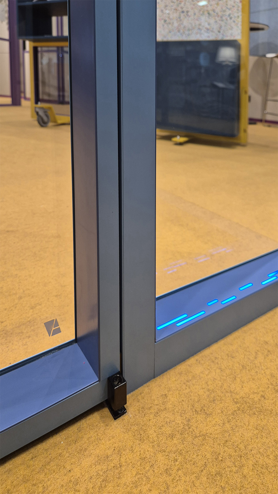 Foto stand FLATbyArtis ORGATEC 2024 – Official